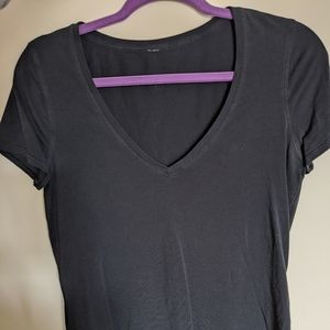 Lululemon Black V-Neck T Shirt